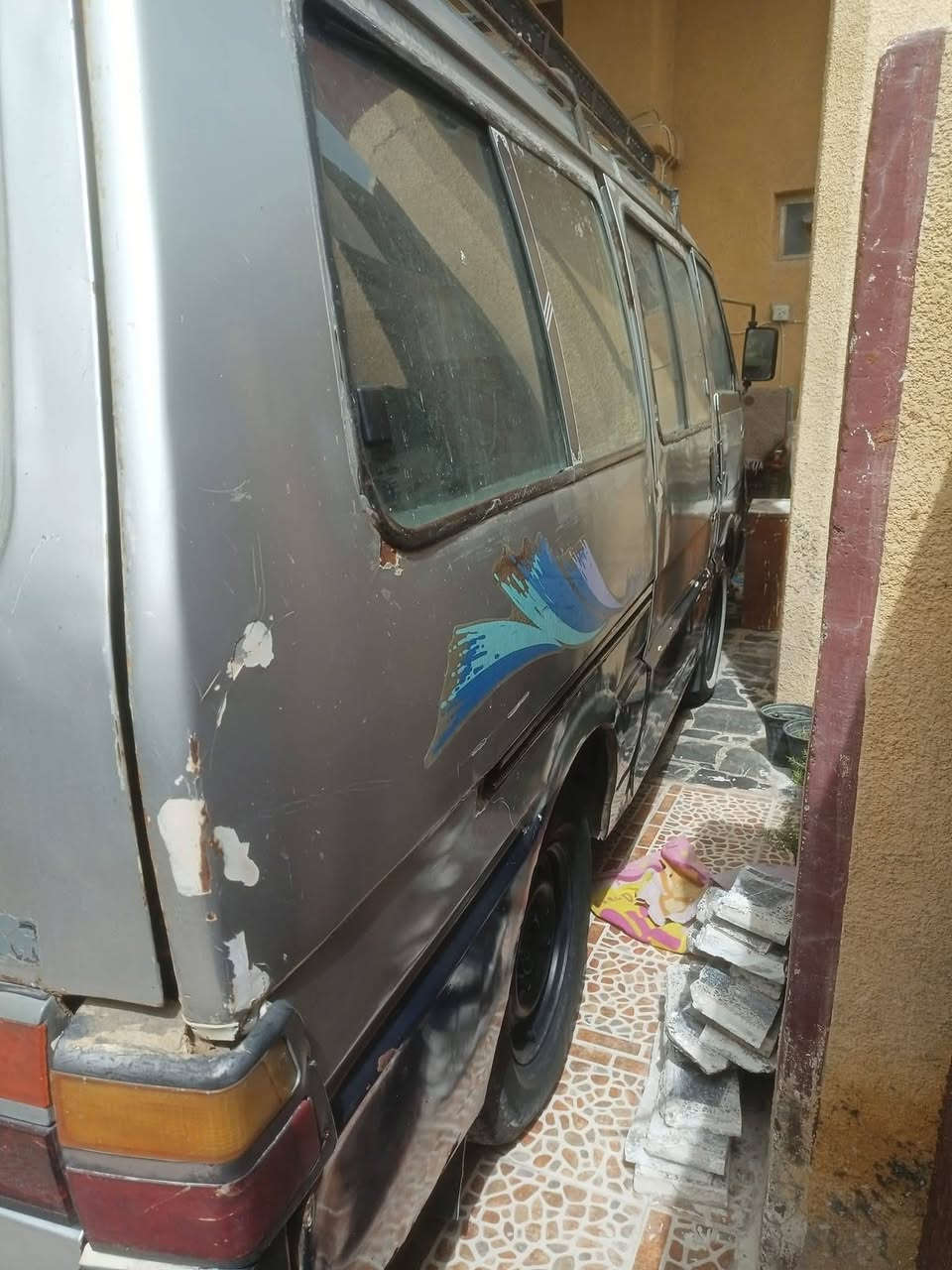 آلُسلام عليكم ورحمه الله وبركاته  سياره كيه بستا موديل 1993للبيع كير محرك ضمان على الفحص والسياره خير من الله  و دواخلها  نضيفه والسياره بسمي وسنويه لسنه 2027نتنهي  تواجد ع الفيس مكاني بغداد في اليوسفيه القصر الاوسط
السعر خاص 
الرقم: *********** كورك
الرقم: *********** اثير
