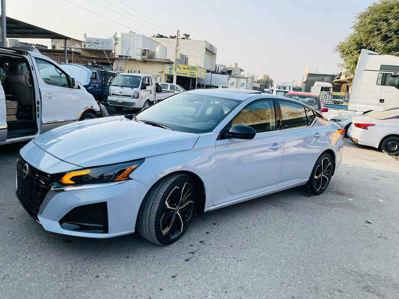 نیسان التیما 2023 SR بلاص مواصفات معروف لون ممیز سمتی 13الف ماشیە سیارە رقم  کاتی ترقم شمالیە مدە 90یوم سونر موجود صورة حادث موجود 
مكان سیارة كلار  
158 ورقة قوفل بدون معاملة
***********
