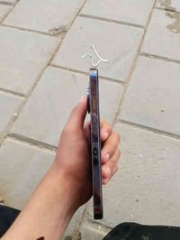 سلام وعليكم آيفون 14 مبدل شاشه وبطاريه بس العنوان حي سومر شارع المدارس...