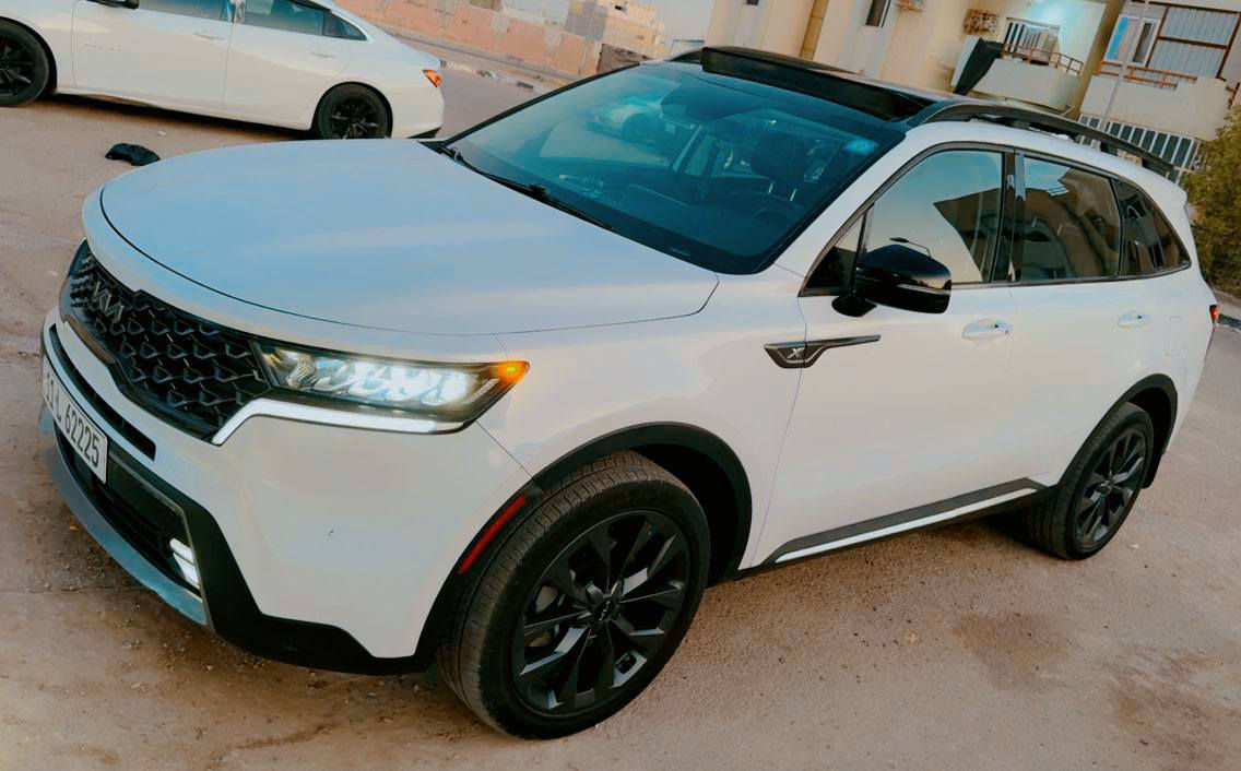 السلام عليكم
سورنتو امريكي 2023 فول الفول مواصفات  4 سلندر تيربو اللون ابيض رقم بغداد مميز باسمي عنواني ديوانيه 
***********
