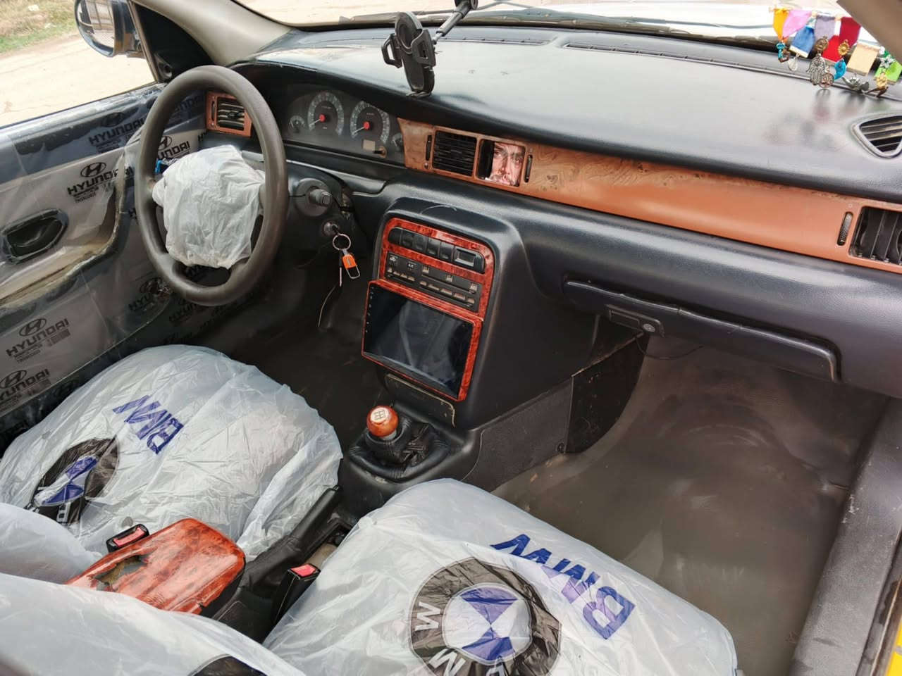 سلام عليكم 
سمند موديل 10 رقم بغداد
 كير مكينه مكفولات حداديه جديده 
كهربات شغاله تخم تاير 
مصفره سنويه 28 مكفوله من ضربه 
سعر 29 
عنوان بابل الحصوه حي شهداء رقم ***********
