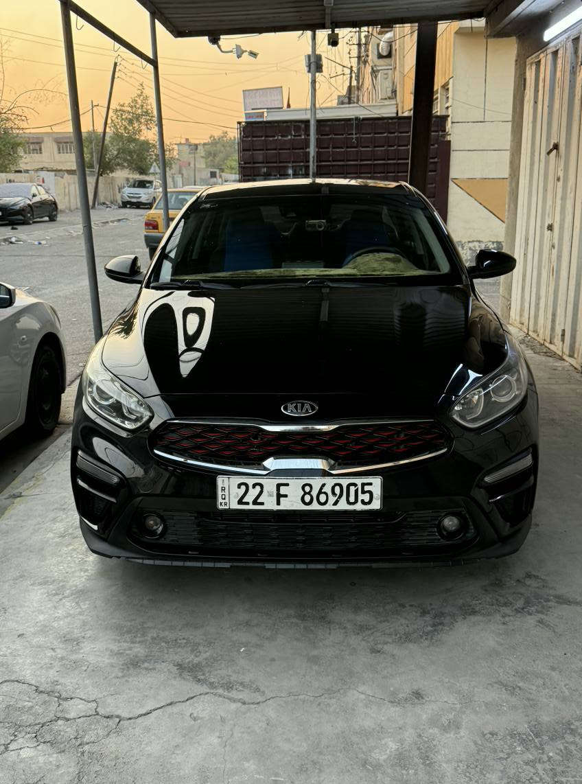 السلام عليكم KIA FORTE 2021 وارد امريكي حادث جاملغ امامي بارد فقط بدون دواخل وجاملغ خلفي مصبوغ بدون ايرباك مثل ما موضح بل صور كهربائيات كلهة شغالة تبريد ثلج 🥶 بيهة منضومة غاز ⛽️ السيارة عليهة ادامة كاملة جاهزة من كلشي رقم اربيل بأسمي السعر 130 $ وبيهة مجال بسيط عنوان بغداد البلديات *********** بغداد, العراق
