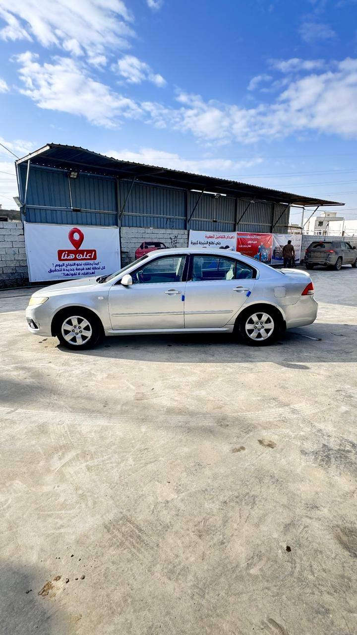 سلام عليكم سياره اوبتيما خليجي  موديل 2009 رقمه انكليزي محرك جديد مامفتوح كير جديد سياره حلوه بيه رش صبغ بجاملق سياره كفاله من تبديل وضربه  سنويه جديده سعر ب118...
***********سياره
