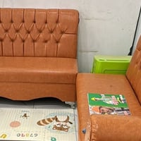 كنب جلد • قطعتين • سعر قفل