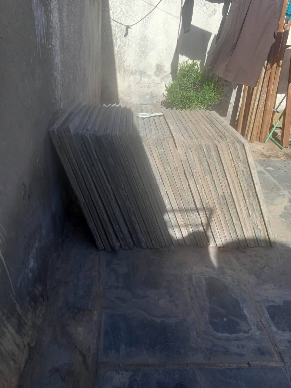 شتايكر نضيف 80في80 العدد 28 وحده السعر الوحده على الفين أبيعها الاتصال *********** أو خاص
