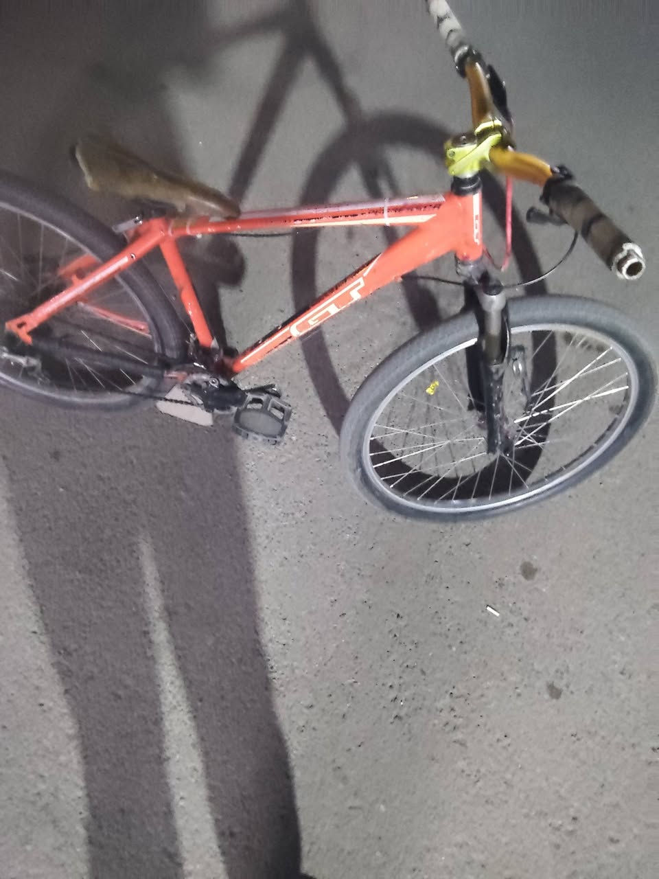 سلام عليكم بايك جي تي GT
للبيع مزود ركبه مدرع وستيرن رياضي بطيخات 7الوان صوت طرب
محور بريك خلفي دهن اصلي 
بايدرات وذراع اصلي  3امامي و8خلفي
المكان بغداد البلديات 
السعر240وبي مجال
للتواصل خاص


**إذا كنت صاحب هذا الإعلان وتريد حذفه لأي سبب، رجاءا أرسل رسالة إلى الدعم الفني**