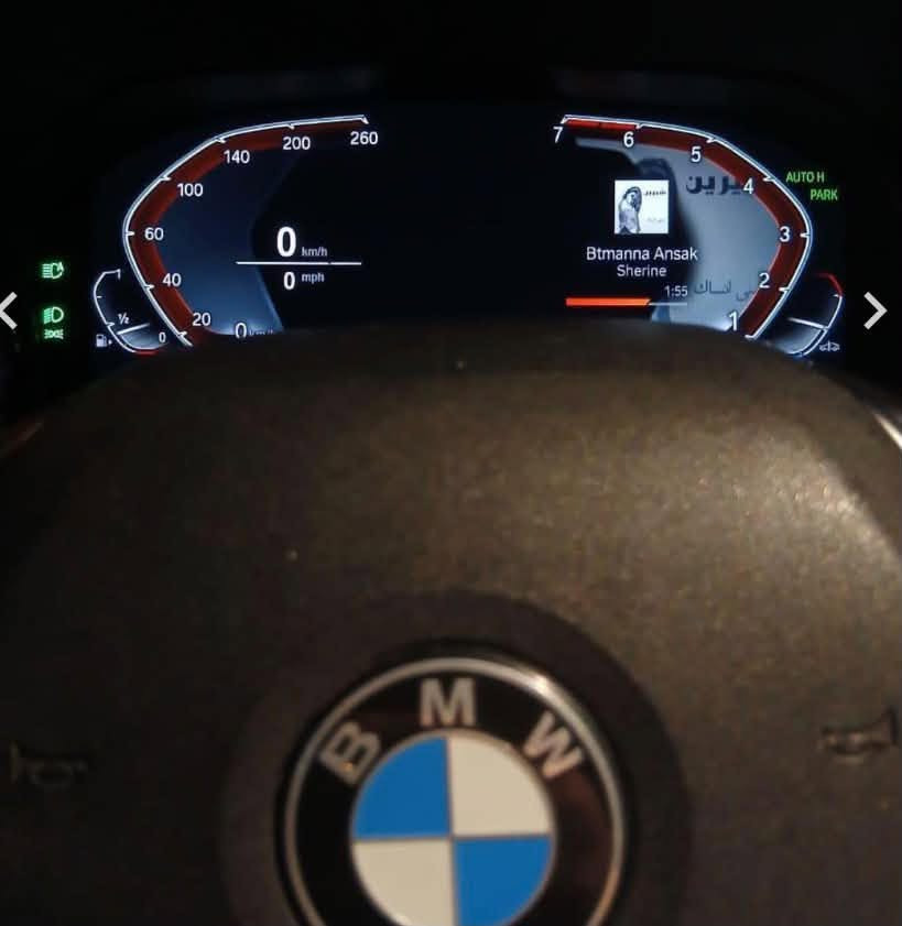 السلام عليكم 
Bmw 330i 2021
سيارة جديدة بمعنى الكلمة ماشية 73 الف كيلو متر حقيقي 
حادث قطعه وحده سطحي بدون دواخل 
المواصفات 
نوع المحرك: TwinPower Turbo رباعي الأسطوانات (4 سلندر)
السعة: 2.0 لترالقوة الحصانية: تتراوح بين 252 إلى 258 حصاناً 
عزم الدوران: 400 نيوتن متر
ناقل الحركة: أوتوماتيكي من 8 سرعات (Steptronic)نظام الدفع: دفع خلفي 
التسارع (0-100 كم/س): 5.8 ثانية
السرعه القصوى: 250 كم
اضائات LED داخلية وخارجية 

سيارة جديدة جدا لون مميز (ازرق غامق) 
السعر المطلوب 252 ورقة وبيها مجال بسيط للشراي 
مكاني اليرموك

***********
واتساب موجود
