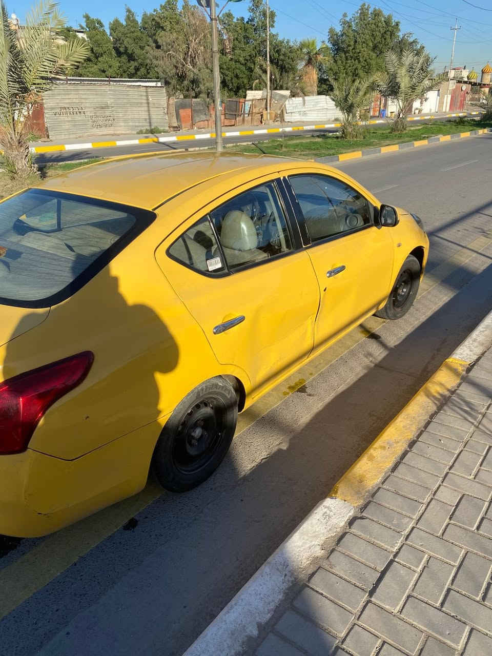 السلام عليكم نسيان سني هندي للبيع بيه ضرب بل باب الخلفي عكس السائق أمبينه بلصوره وبيه طخه خفيفه بل جامللغ الأمامي محرك كير تبردي خير من الله عنوان البياع سعره ٨٠ ورقه وبيه مجال ***********
