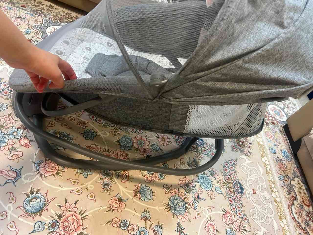 جۆلانەیەکی کارەبای مارکەی مۆستێلایە بێ کارەباش ڕا ئەژێنرێ  دووجار بەکار نەهاتوە تازە تازەیە وای فایە بلوتوزە چەنەها گۆرانی تیایە  لۆک  ١٠٠ هەزاری پێ دراوە ٧٠ هەزاروو مەعامەلە سلێمانی ***********
