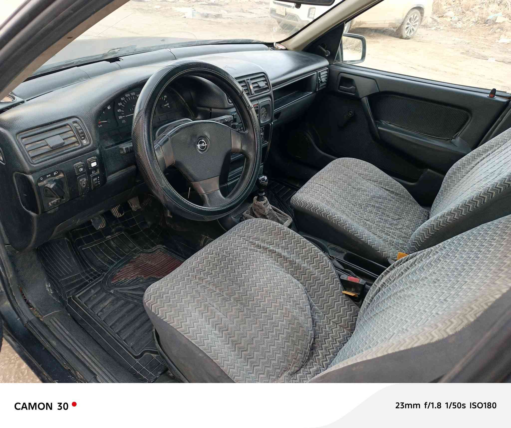 سلام وعليكم للبيع اوبل فكتره موديل ٩٣محرك 1800جديد كير عادي جديد كهربائيات شغاله صدر نضيف دوخله جدد ويل رياضي سياره جاهزه وحلوه رقم بغداد بسمي تحويل ثاني يوم سعر ٣٠مكاني بابل جبله ***********
