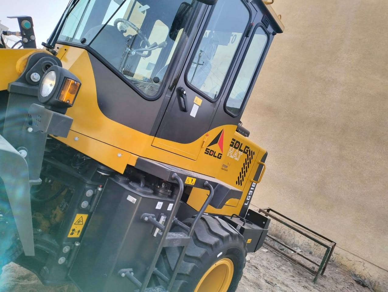 شفل للبيع موديل 24 زيرو مشتغل 100 ساعة مرقم كامل الرقم بصرة للإستفسار الاتصال ع هذا الرقم ***********
