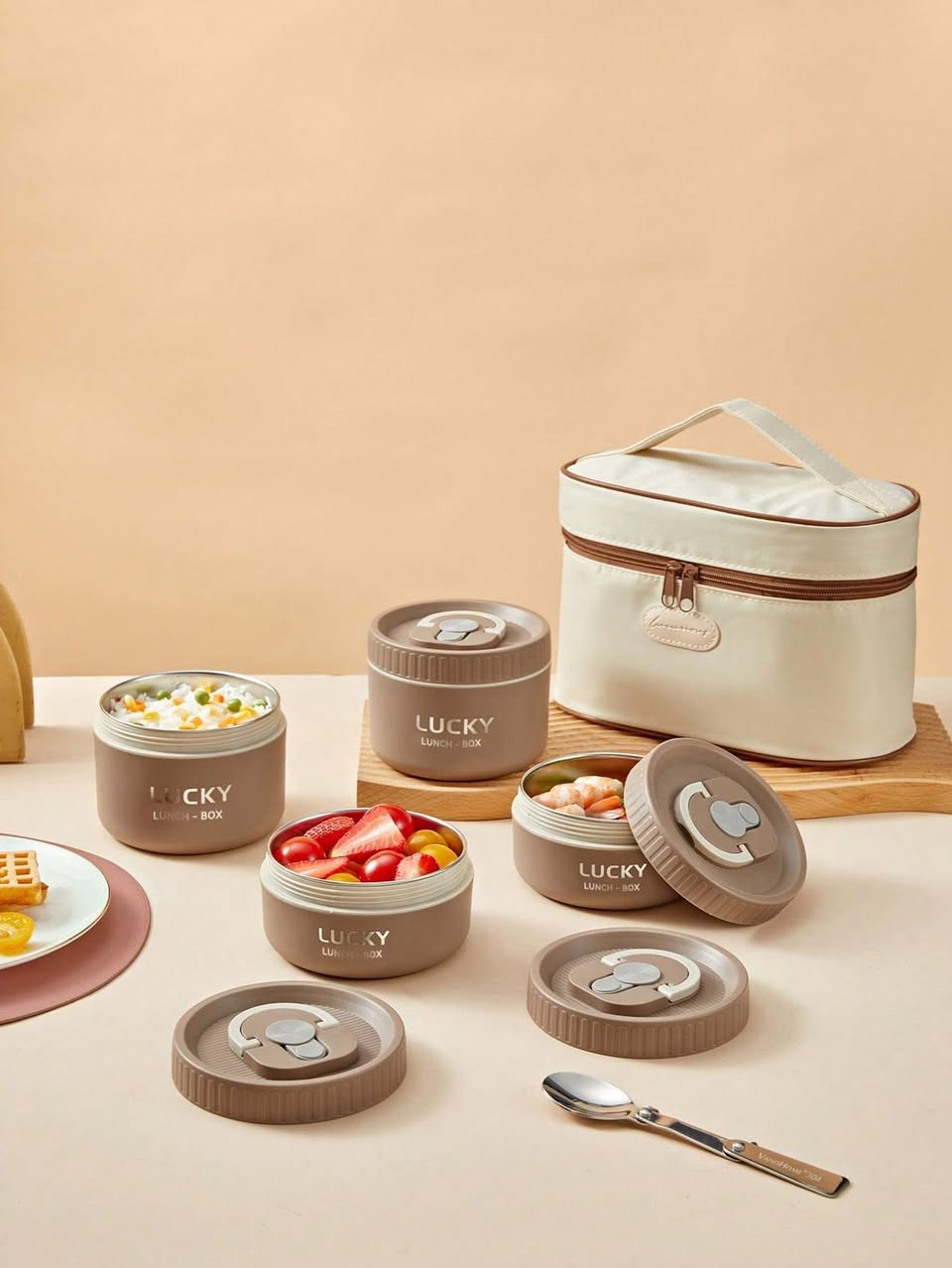 لانج بوكس (سفرطاس) رباعي
اربع قطعة حافظة للحرارة مع حقيبة تحفظ الحرارة 
سعر الحقيبة مع ٤ قطع ب ١٥ الف وتوصيل مجاني


**إذا كنت صاحب هذا الإعلان وتريد حذفه لأي سبب، رجاءا أرسل رسالة إلى الدعم الفني**