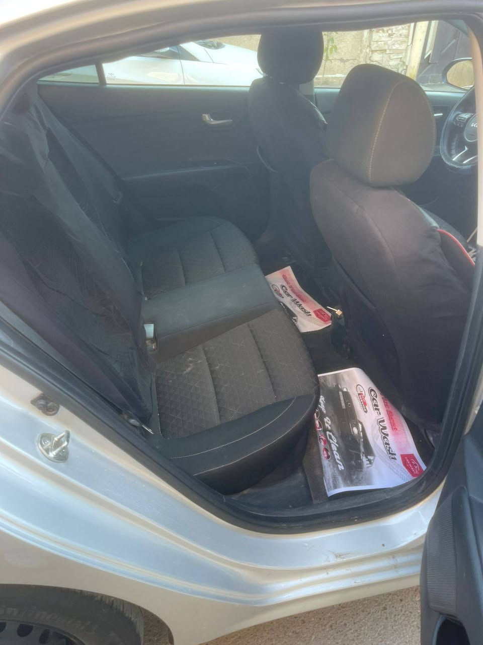 كية ريو موديل 2023 وارد امريكي حادث موضح بالصور مبدل جاملغ وباب  السعر 13.000$ للاستفسار ***********
