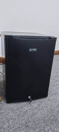 ثلاجة • جديدة • ما تبرد