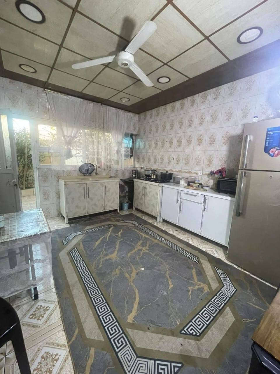 رقم الاعلان 2323
دارللبيع  190م طابقين
#نوع العقار طابو صرف (بسم شخص واحد)
كركوك طريق بغداد مقابيل دجاج كهرمانة
#مكونات:
طابق الاول 
مطبخ حار بارد
استقبال
صحيات
غرفتين نوم 
هول 
طابق الثاني: 
هول 
اربع غرف نوم 
صحيات
فول خدمات
فرل سيراميك
قريب من سایتین
منطقة راقية جدا
#سعر 380مليون و بي مجال
☎️*********** واتساب
☎️*********** واتساب
#مكتب_ازاد_للعقار
