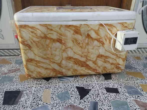 مفقسه بيض مستعمله قليلاً تاخذ  100بيضه ***********
