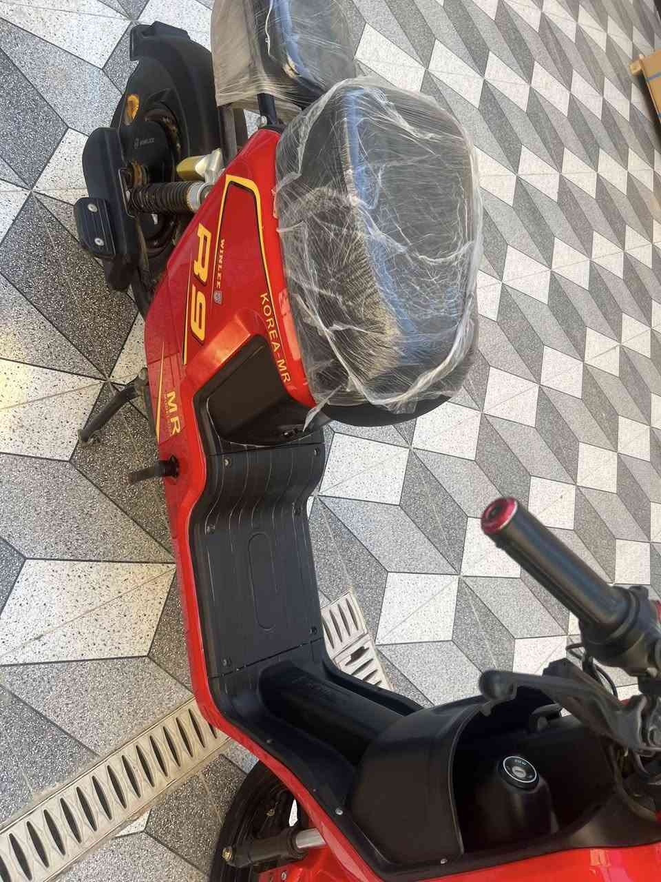 ار 9 البيع 5 بطاريات دراجه جديده سعر 450  ***********
