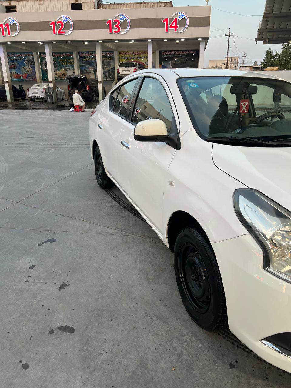 السلام عليكم
نيسان سني 2019 سيارة نظيفه بيها دحكات بسيطه بيها بارد بالجاملق وشخوط بالباب اللي عكس السائق الباب الخلفي ما مشتغله تكسي ( مامتعوبه) ماشيه 127000 سيارة نظيفه دواخلها حلوه مرتبه رقم بصرة رايدها 97وبيها مجال للشراي
رقم الهاتف
*********** البصرة, العراق
