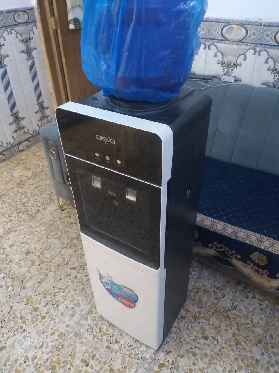 السلام عليكم براد حار وبارد السعر مكاني بغداد السعر ٨٠ الف رقم الهاتف ***********
