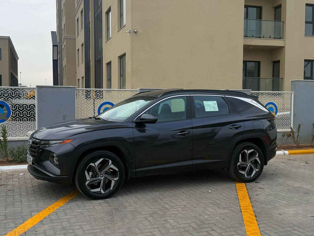 سلام عليكم هونداي توكسان وارد امريكي  موديل2022رقم اربيل سنويه ورقم جديد لحد2030 شرط تحويل فول مواصفات  
محرك 2500المطور حادث فقط طعجه بالبنيد سطحيه بدون ايرباك بدون دواخل السعر 200وبي مجال العنوان بسمايه *********** خناقين, ديالى
