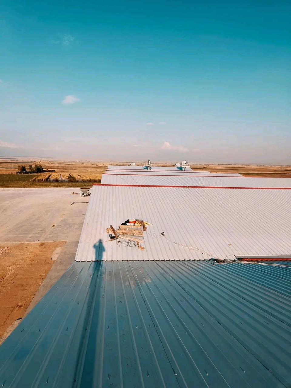 🏗️ الجودة والعمر الطويل.. بأفضل سعر! 🛠️
يعلن كادرنا المتخصص في أعمال الحدادة والهياكل الحديدية عن استعداده التام لتنفيذ وتصنيع:
📐 الجملونات كافة (صناعية، تجارية، ومخازن).
🛡️ تغليف ساندوتش بانل (Sandwich Panel) و جينكو بكافة السمكات مع عزل تام.
✨ لماذا نتعامل معاً؟
⚙️ مواصفات متينة: تلحيم دقيق وتصميم مقاوم لكافة الظروف الجوية.
🔩 تغليف الساندوتش بانل (Sandwich Panel) والجينكو بكافة الألوان والسمكات.
🛡️ معالجات ضد الفتحات والتسريب وتقويات خاصة لمقاومة الرياح والظروف الجوية المختلفة.
⏱️ سرعة وإتقان: تسليم بالوقت المحدد وبأعلى جودة.
💰 أنسب الأسعار: أفضل تكلفة مقابل أفضل متانة.
💡 نضمن لك دقة العمل ومتانة الهيكل.
📞 للتواصل والاستفسار (واتساب / اتصال): [***********]
📍 الموقع: [العمل في جميع أنحاء العراق]
