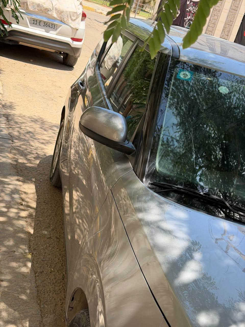 سلام عليكم صول موديل 23 وارد امريكي ضربه خفيفه جدا في جاملغ ايمن بدون دواخل  نضيفه جدا بدون ايرباكات الممشى 50 الف مكفوله من صبغ وتبديل وضربه قويه محرك 2000 دوش فول مواصفات عدا بصمه وفتحه 
شاشه ديجتال 
تحديد مسار 
تحكمات ستيرن 
اوتو ستوب 
رادار جانبي  وامامي وخلفي 
نقطة عمياء 
موقع -كربلاء -رقم كربلاء 
***********

