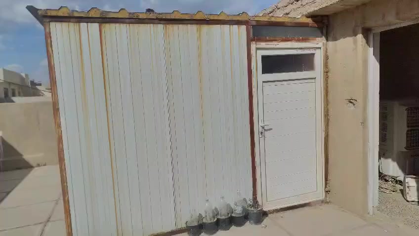 غرفة سندويج للبيع مساحتها واسعة
رايدها بمليون و200 الف وبيها مجال 
للاتصال ***********
