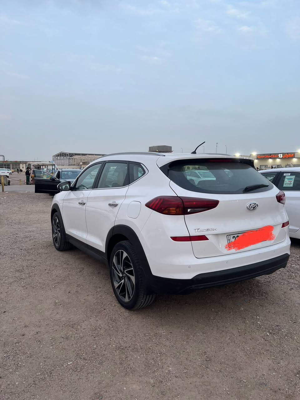 السلام عليكم
توسان للبيع مديل 21 خليجي
محرك 2000
مواصفات 
كشنات كهرباء
شاشه كبيره 
كامره خلفيه
ماشيه 75الف
بصمه
مرايات شفط 
تحكمً ستيرن 
وباقي المواصفات المغروفه
رقم اربيل الجديد سنويه ال30
مكاني بصره 
***********
