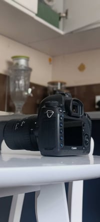كانون 5DS • ٥٠ ميجابيكسل • عدسة 50mm f/1.8