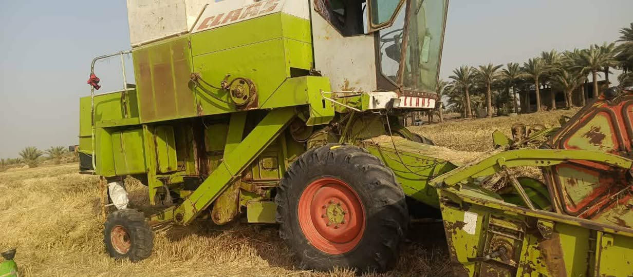 السلام عليكم مكلف بلنشر بيع مستعجل 
حاصودة كلاس موديل ٨٩ رقم نجف صدامي وسنوية مديومة كامل جاهزة للعمل
التواصل ***********
