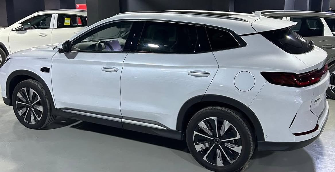 السلام عليكم 
البيع 
الجديد والحصري
.. بي واي دي سونج بلس  2026 داتا شوو 
الفول 
ونقطة عمياء ❗️.. بضمان الوكيل 
التابعة لضمان الوكيل لمدة 6 سنوات او 150 الف كم .. ✅  
---------------------------------------
( بضمان الوكيل في العراق 🇮🇶) 
ضمان 6 سنوات او 150 الف كيلو علي المحرك وعلي الجير 
وضمان 8 سنوات او 200 الف كيلو علي البطاريه . 
---------------------------------------
📍 العنوان: بغداد 
والتفاصيل: ***********
