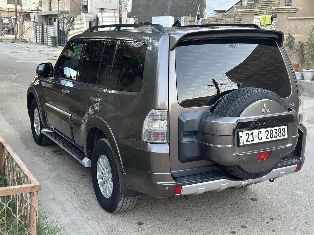 باجيرو 2014 كويتي
6سلندر 
ب اسمي 
محرك كير اي نقص مابيها
مسوي عازل للد شبول  
صدر تايرات كله جديدة
بيها 3 قطع صبغ فقط
السعر 140
للأستفسار : ***********
