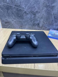 بلاي 4 • نضيف • ٤ جوستيكات