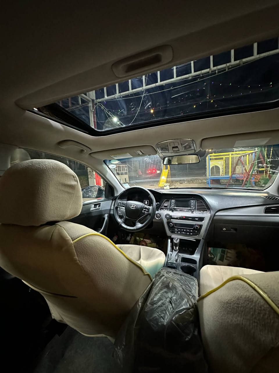 السلام عليكم ورحمة الله وبركاته للبيع سوناتا 2017 فول مواصفات رقم أربيل الجديد باسمي
وارد كندي فقط بنيد صبغ
كير محرك كفالة  برغي ممفتوح
تخم تايرات ٤ جدد
باتري جديد
فيول بمب جديد
صدرها نص عمر فقط
بيها بارد مكانين الهلالات مال جاملغات الخلفية
مكاني بغداد ابو غريب
السعر ١٢٠ وبيها مجال بسيط
*********** اتصل للاستفسار اكثر
