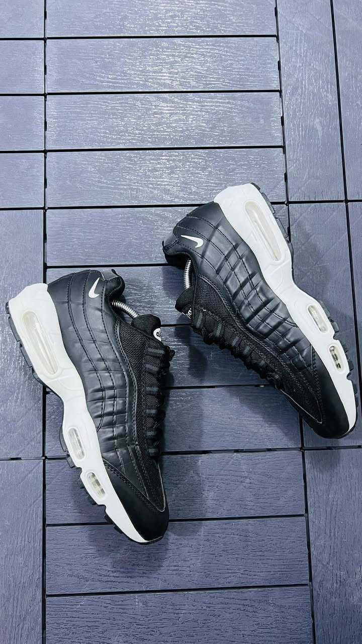 شباب كل صورة وجواها قياسها
سعر قطعه 35 الف 🔥


**إذا كنت صاحب هذا الإعلان وتريد حذفه لأي سبب، رجاءا أرسل رسالة إلى الدعم الفني**