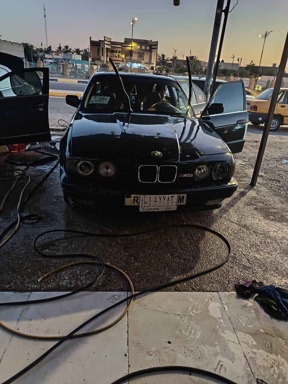 السلام عليكم BMW 520
رقم ديالى
محرك مسكر فانوص 525
كير عادي محرك وكير مكفولات
تبريد ثلج
كهربائيات كلهة شغاله
صدر 80٪. السعر 42 وبيهة مجال
رقم الهاتف ***********
