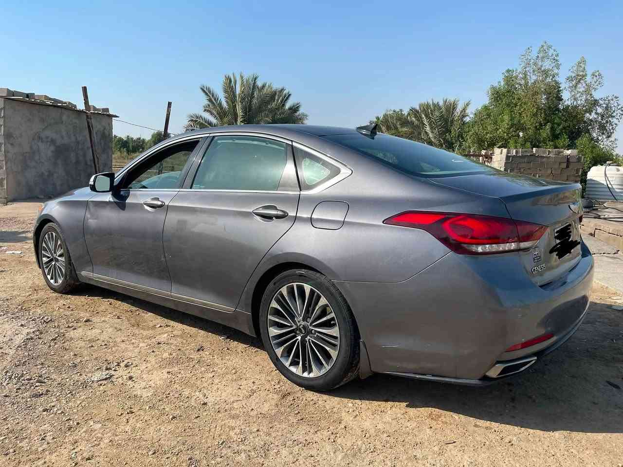 جنسزز موديل 2015
فول مواصفات للأخير 
رقم بغداد الدولي 
سنويه 2028
ضربتها جاملغ خلفي وخدوش بسيطه 
بنوراما
كشنات كهربائيه
تبريد وتدفئة 
للاستفسار ***********
