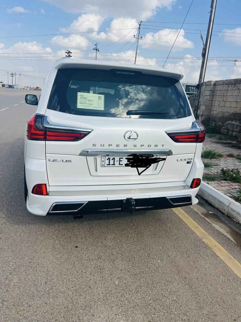 للبيع لكزز ٢٠١٩  داخل احمر ماشية ٤٥٠٠٠ شرط الفحص مكفولة كفالة عامة
السعر ٧٥٠٠٠ دولار 
للتواصل واتساب 
***********
