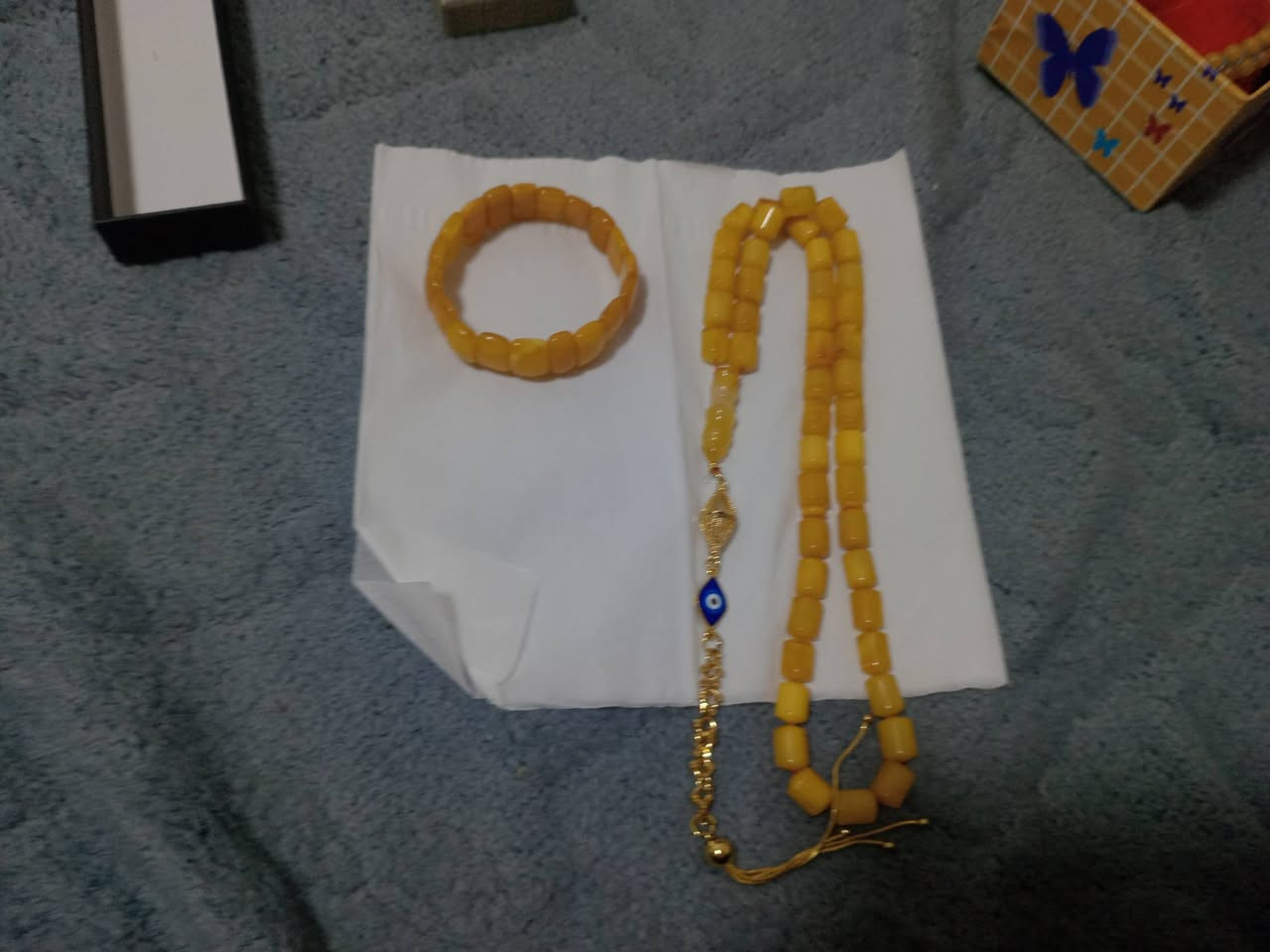 سلام عليكم اخوان كهرب بولني مغلف وزن ٣٤ ٤٥ خرزه وشرط الفحص كهرب بولني السعر خاص ***********
