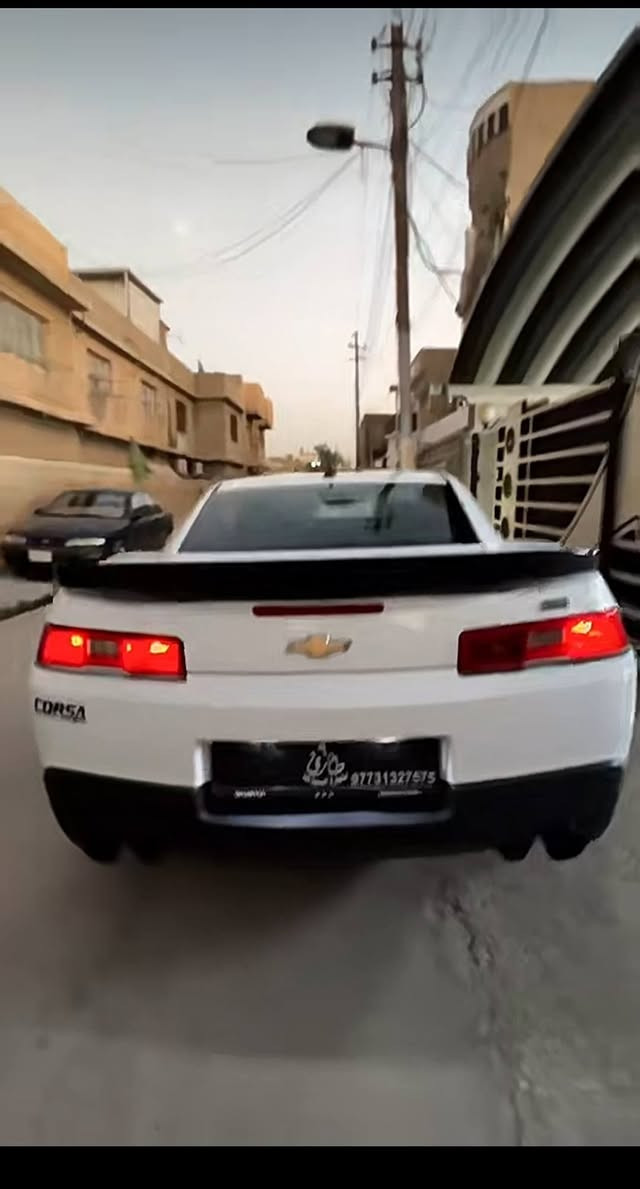 كمارو للبيع
حاله سياره جيد جدا 
ماشيه 92
المكينه3600
موديل 14
ويل 20
سياره نضيفه مفوله 
سعرها 108قابل للتفاوض
رقم الواتساب ***********
