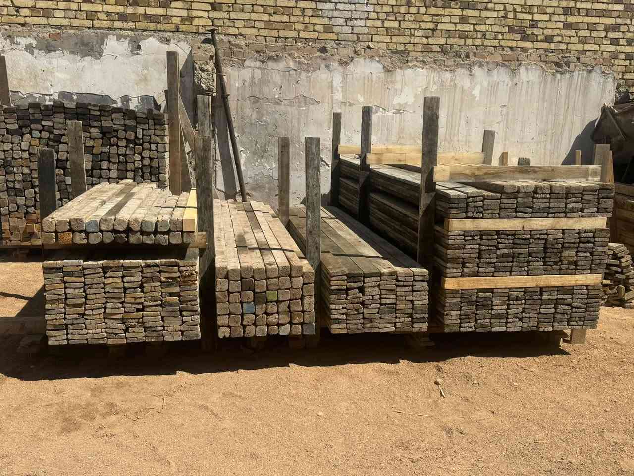 قالب خشب روسي انج تارس 25 نظيف العدد 8 مكعبات للبيع 

العنوان الحله شارع 80 قرب مطعم ثابت 

الهاتف *********** - ***********
