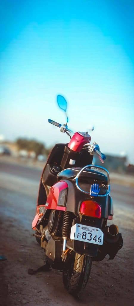 السلام عليكم
ماكس بوليسي للبيع دراجه مفوله 
حلوه حيل احله من الصوره 
 تخم تاير جديد 
لون مميز (كرزي)🍒
 ويل كب 
كلجات اصلي جديد
صالنصه رياضي سبع الوان
 اشاير مضلل 
ماناقصه كلشي دراجه مفتوحه فاتحه على ايدي مبدل غراض اصليه مال جناب كابريتر مو نوزل السعر ٧٠٠ وبيه مجال حك الجيه 
اتصال *********** خاص مفتوح 
المو شراي لا يتعبني رجائاً 🤍
