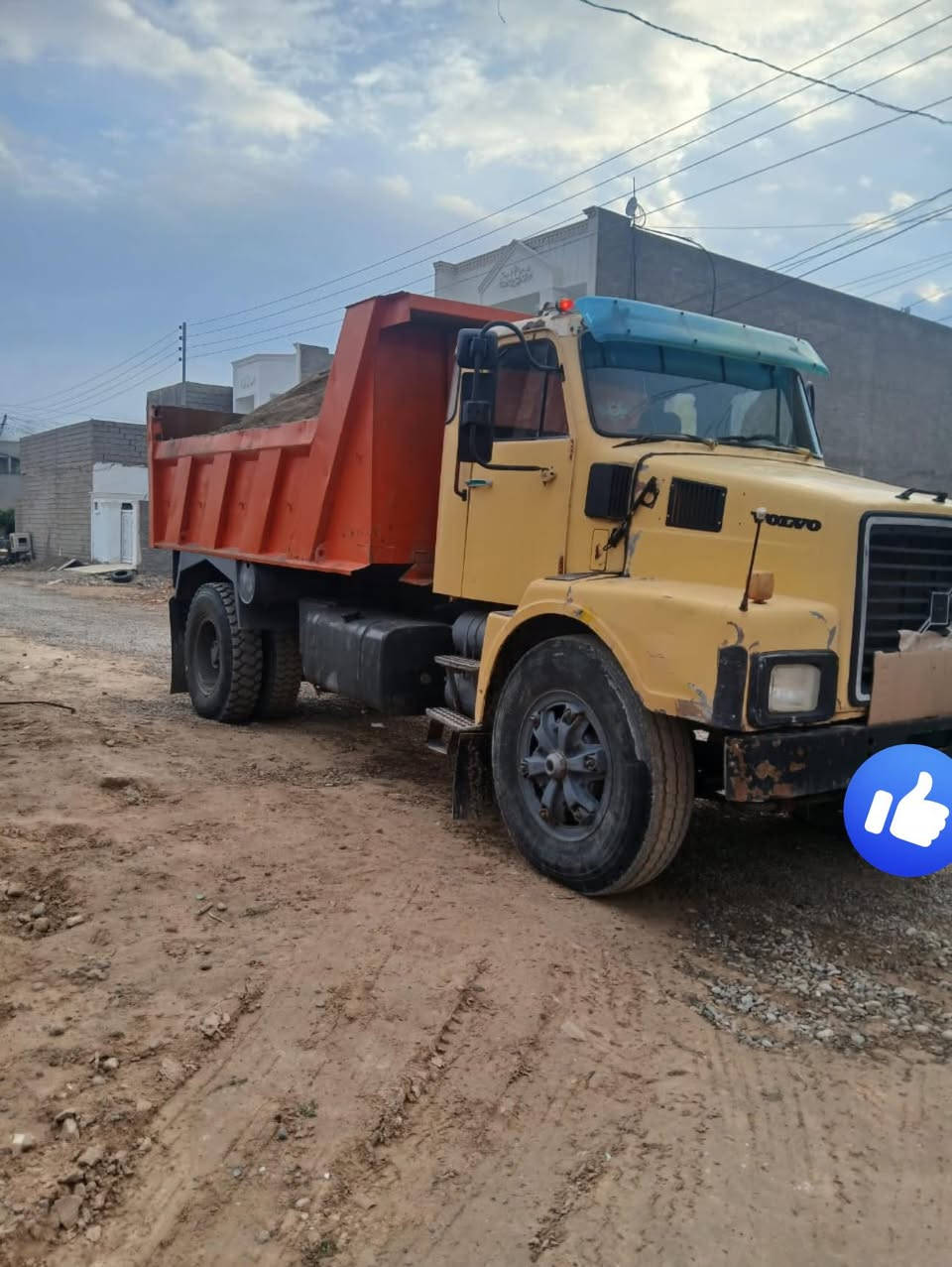 سلام عليكمً فالفو موديل ٨٢ تخم تاير محرك كير اكسن مكفول.    ‭٠٧٨٢ ٤٨٩ ٣٤٢٦‬  ‭/٠٧٧١ ٤٤٨ ٩١١٥‬
