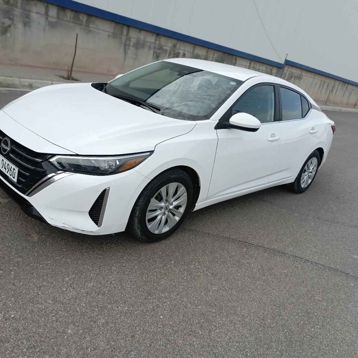 نيسان سنترا موديل 2024
بدون صبغ بدون تعديل بدون حادث
ماشية 27 كيلو متر وليس ميل 
رقم وسنوية جديدة يعني ترقيم جديد 
مواصفات S بجم وخلفي حساسات 
نظام اطفئ ترافيك يعني AUTO OFF
سعرها 155 مكانها دهوك فقط بيع 
*********** دهوك, العراق
