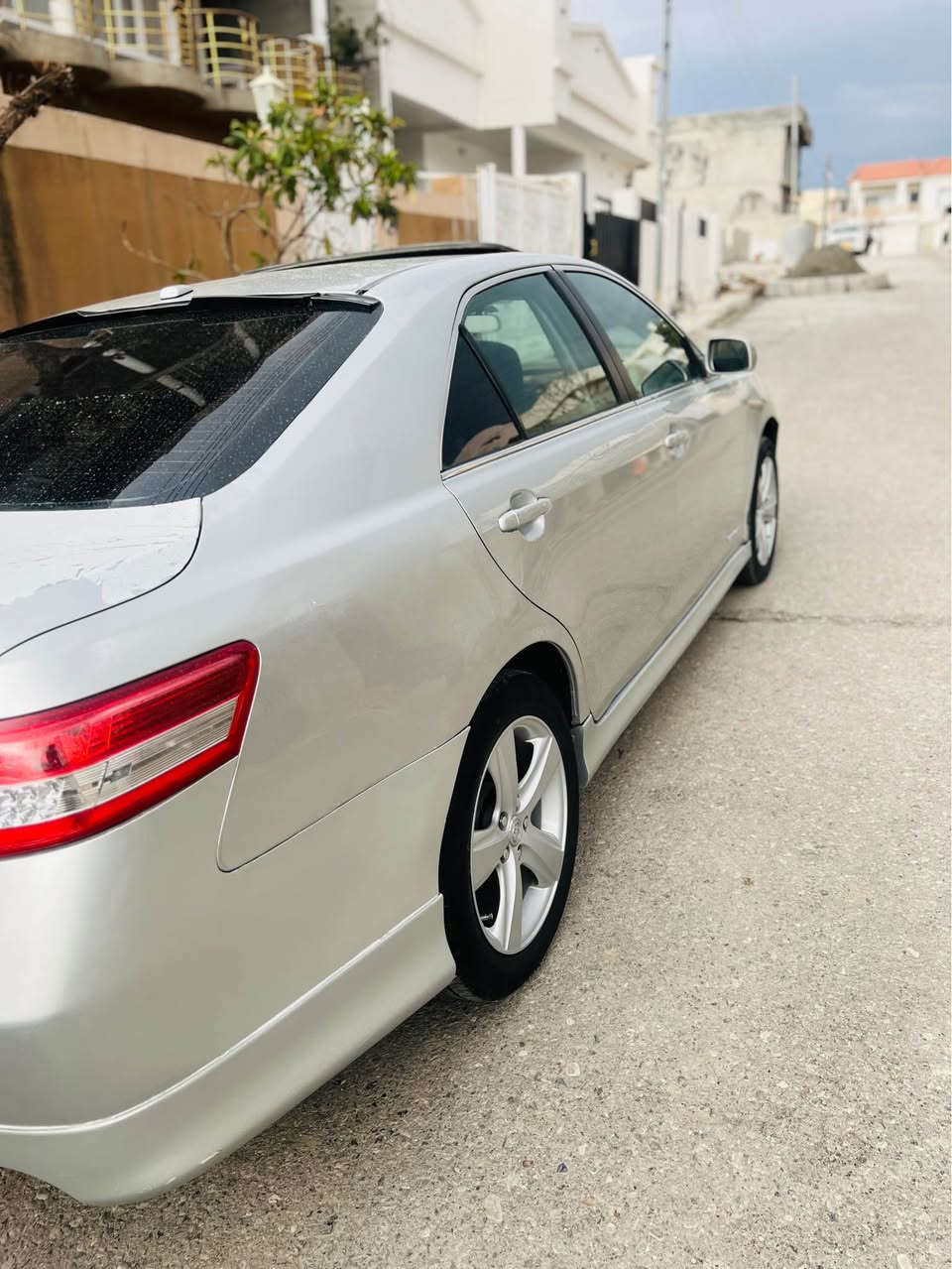 كامري (هه زه و پاكانه )مؤديل 2007فول فول180هه زاري هه قيقي رؤشتوه مه كينه ي نه كراوه ته وه هه مو گياني به شه رت 
شوين.سؤران
ژم *********** أربيل, العراق
