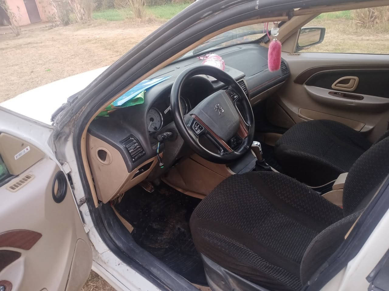 السلام عليكم بيجو بارص موديل 18 محرك وكيرنضيف تخم تايرجديد تبريد شغال السعر 45  بيه حادث أمام امبد ل بنيد وجاملقات   مكان السياره بغداد مطار رقم الموبايل ***********  اخوان مامتواجد علا الفيس  وني بل خدمه  السياره بسمي
