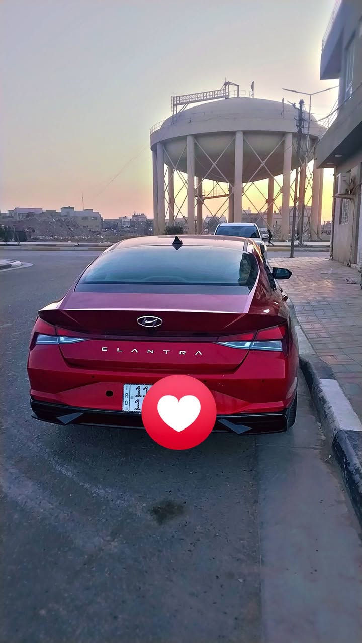 السلام عليكم ورحمة الله
هونداي النترا موديل 21
فول عدا الفتحه 
رادارات جانبيه اماميه 
بصمه ماشيه 107
سياره قطعتين صبغ 
بنيد.قبغ صندوق فقط بيها ملاحظه دوسه نطخت جوه باب سايق ..بعدها ممعمره. وسونار يمك 
مكاني كربلاء .
السعر 130وبيها مجال مراوس 
***********
