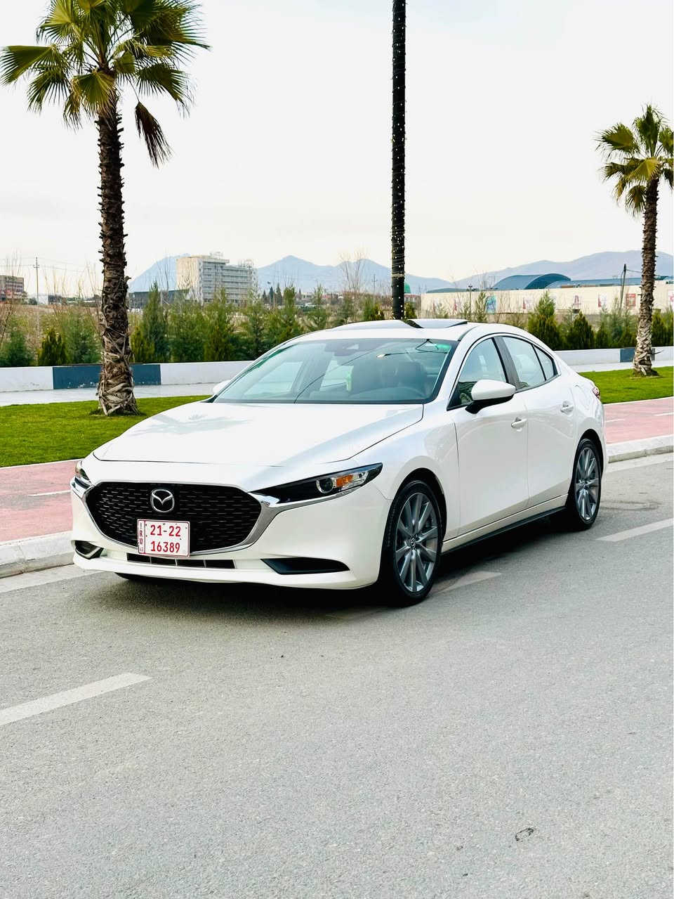 مازدای 3 مۆدێل ٢٠٢٣  ئەمریكی   مەكینە ٢،٥  بێ تۆربۆ بێ دەبڵ ئەكسل  مواسەفات پریفێرد  
شاشە-كامێرا- سڵاید- كوشن جلد -كوشن هیتەر-ڕاداری پێش- ڕاداری ئاوێنە- تۆتۆ ستۆپ  ..... سەیارەكە بەس بۆنیدی بۆیاخە  ئێرباگی سوكان و شانی تەقیوە بیلادی داندراوەتەوە  
18 هەزار ڕۆشتووە  هیچ مەسروفێكی تیا نییە 
ڕەقەم كاتییە ٣ مانگ ڕەقەم. كردنی لەگەڵە 
0771 155 5852 السليمانية, العراق
