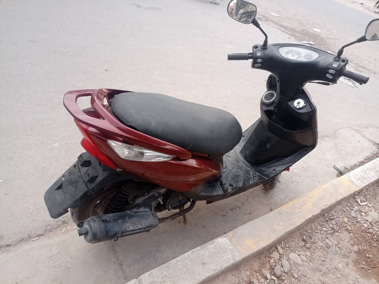 السلام عليكم دراجة ثعلب للبيع كاملة كلشي مابيهة كهربائيات شغالة السعر 550 وبيهة مجال
العنوان بغداد الحسينية  ***********
