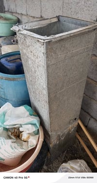 سقيفة ٢.٥×٢.٥ • ماطور ماء • التاجي مقابل المعسكر